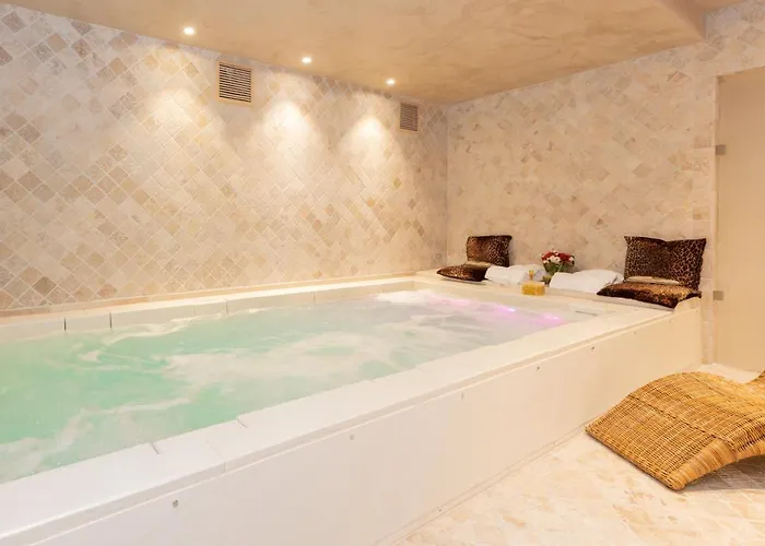 Adler Cavalieri -Private Spa & GymAlbergo
